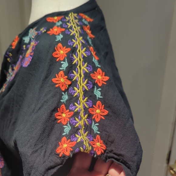 NATURAL LIFE Black Blouse with Colorful Embroidery - Picture 4 of 8